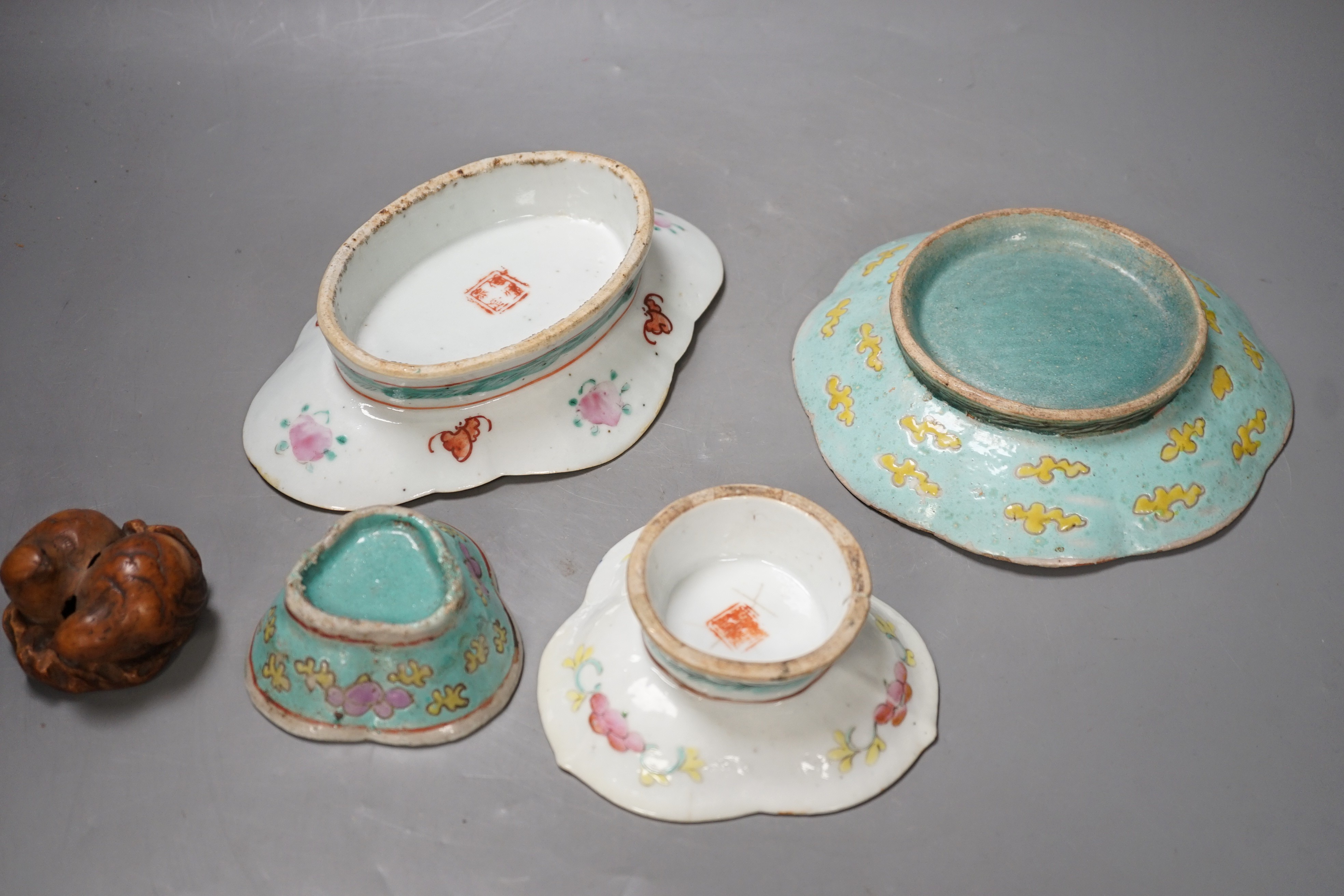 A group of 19th century Chinese porcelain dishes and a vase, and a Japanese ‘bird’ carving etc.